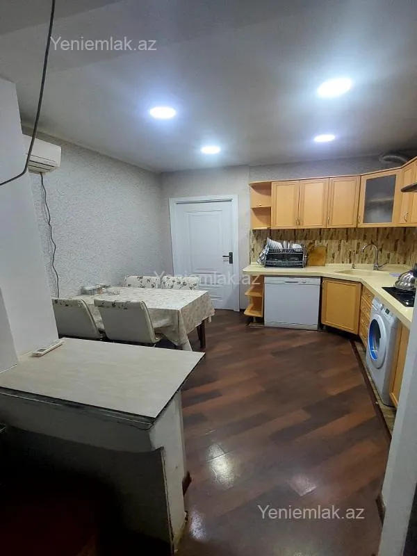 Satılır 3 otaqlı köhnə tikili 85 m²