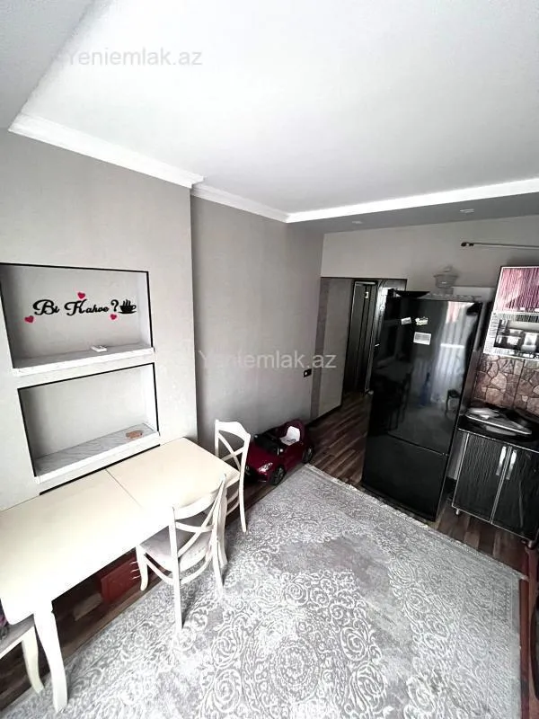 Satılır 2 otaqlı köhnə tikili 60 m²