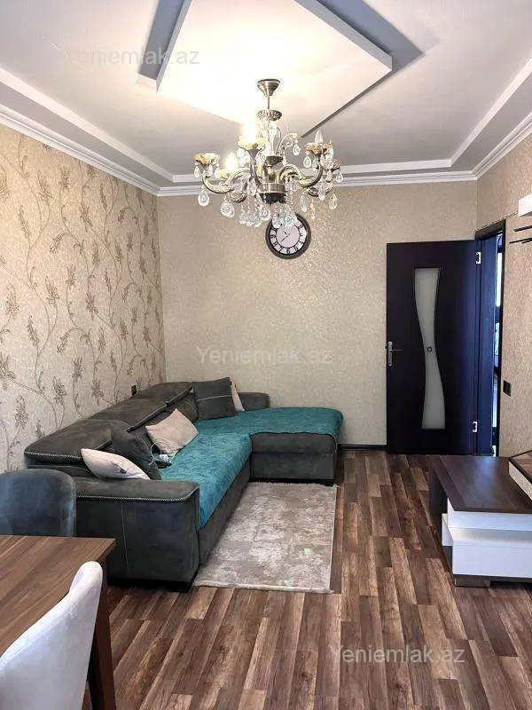 Satılır 2 otaqlı köhnə tikili 60 m²