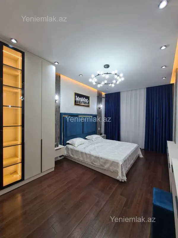 Satılır 3 otaqlı yeni tikili 130 m²