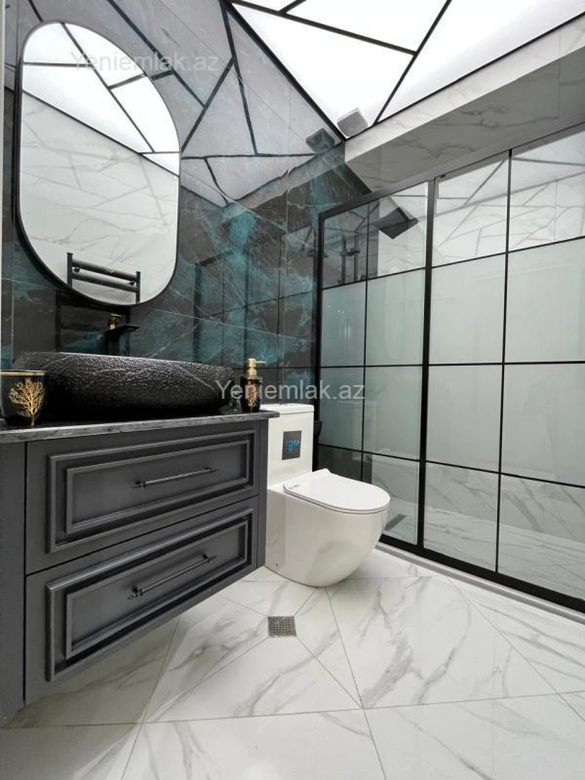 Satılır 3 otaqlı yeni tikili 172 m²