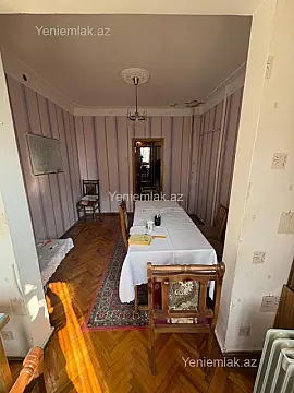 Satılır 3 otaqlı köhnə tikili 80 m²