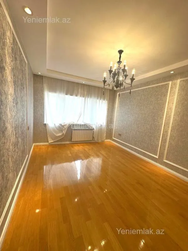 Satılır 3 otaqlı köhnə tikili 100 m²