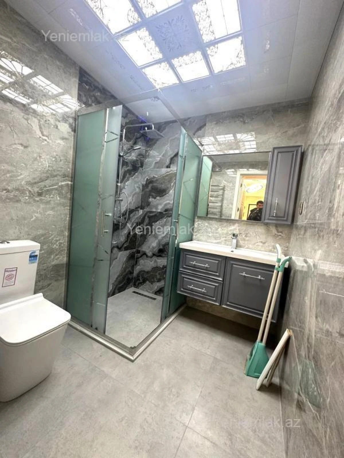 Satılır 3 otaqlı köhnə tikili 100 m²