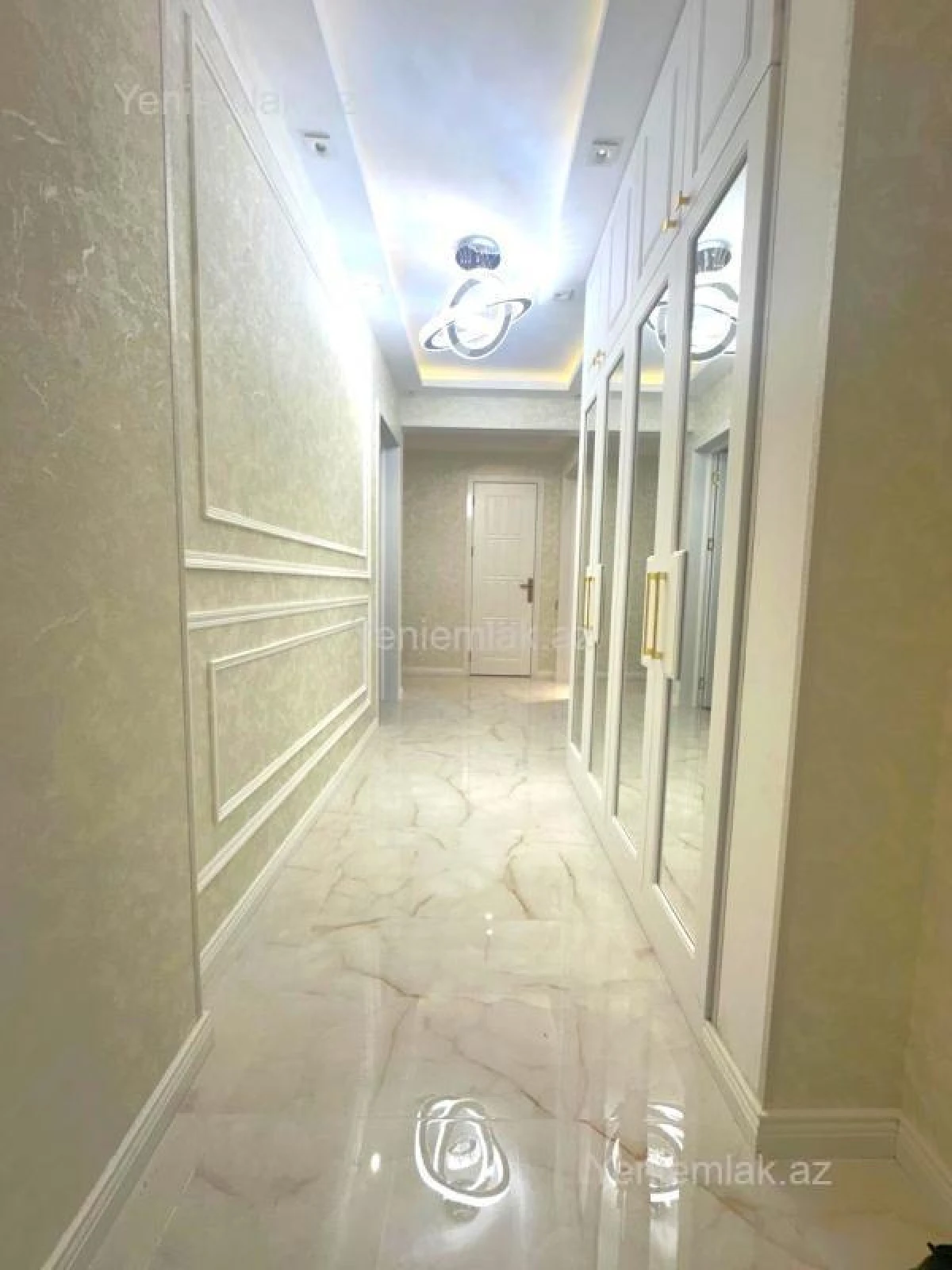 Satılır 3 otaqlı köhnə tikili 100 m²