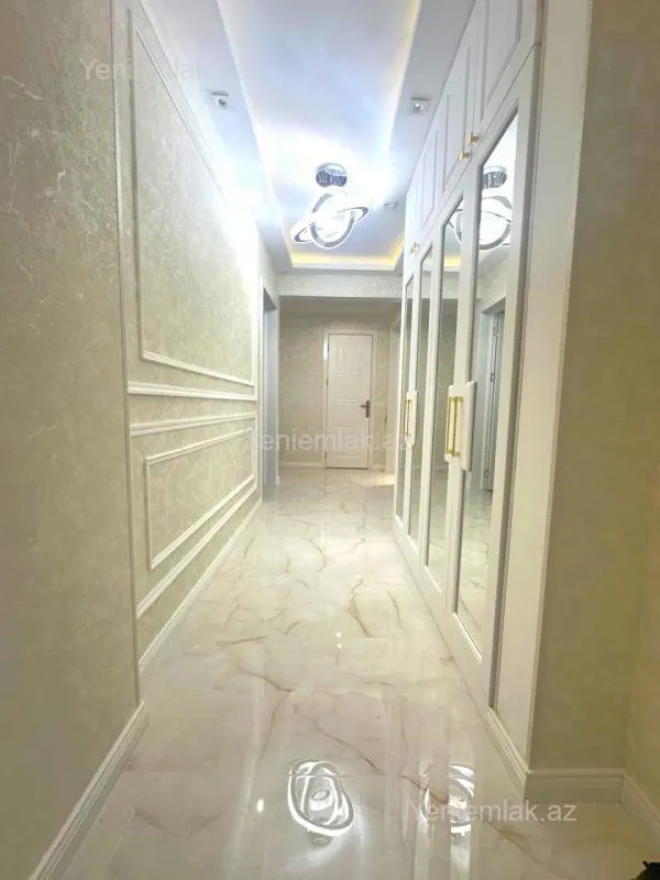 Satılır 3 otaqlı köhnə tikili 100 m²