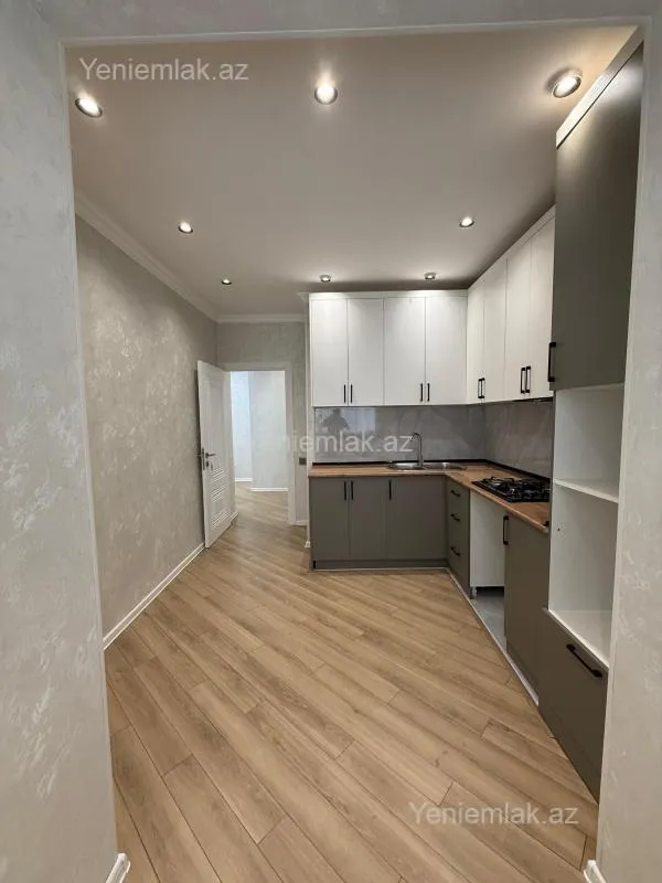 Satılır 3 otaqlı köhnə tikili 84 m²