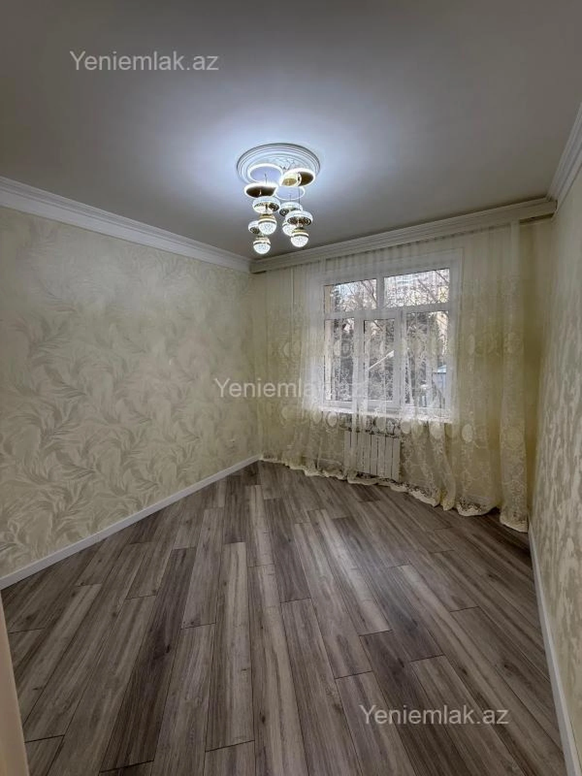 Satılır 4 otaqlı köhnə tikili 115 m²
