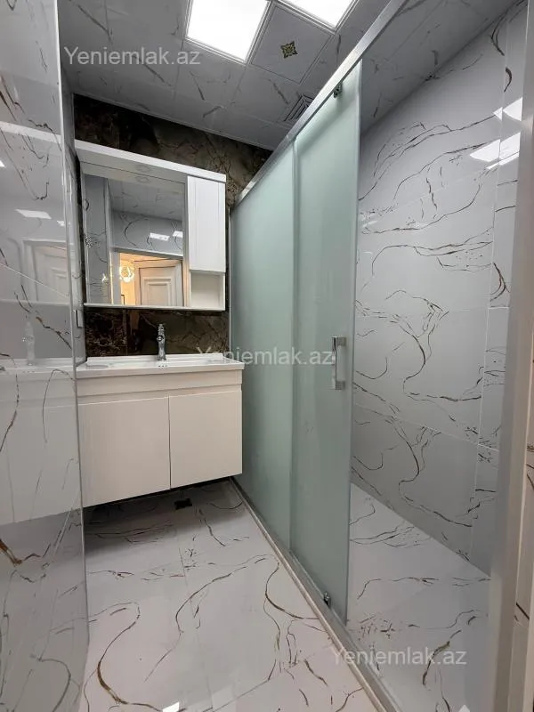 Satılır 4 otaqlı köhnə tikili 115 m²