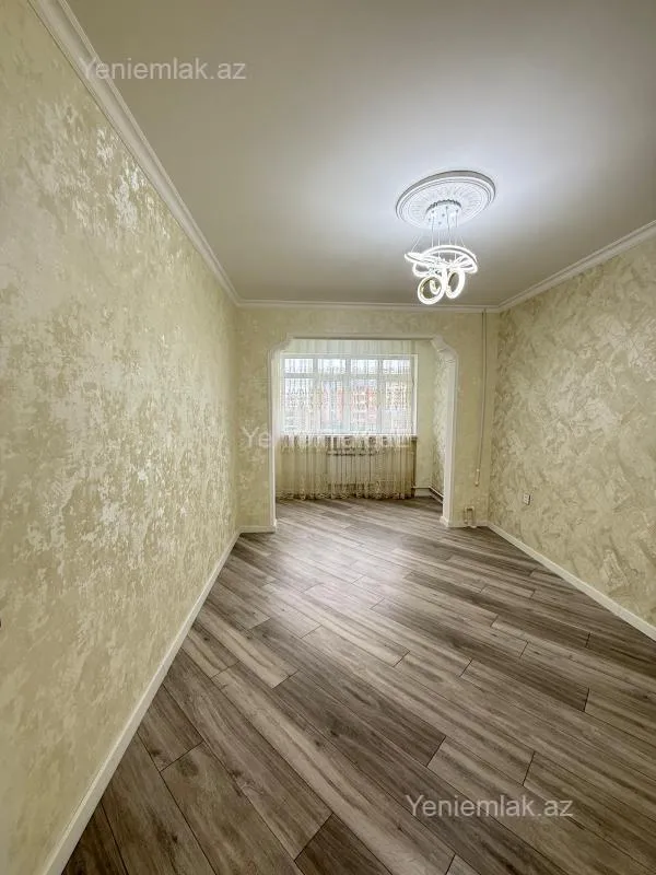 Satılır 4 otaqlı köhnə tikili 115 m²