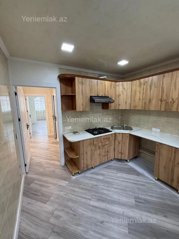 Satılır 4 otaqlı köhnə tikili 115 m²
