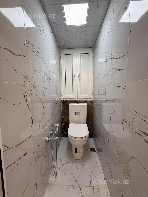 Satılır 4 otaqlı köhnə tikili 115 m²