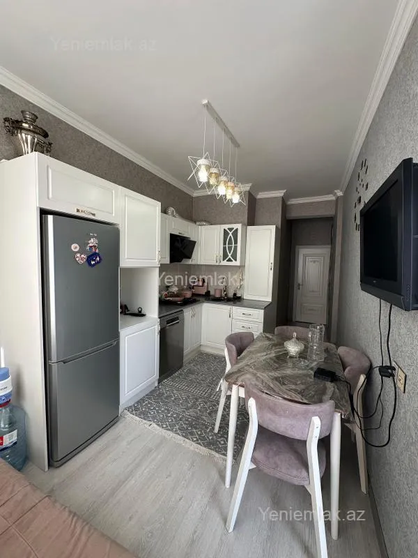 Satılır 2 otaqlı yeni tikili 88 m²