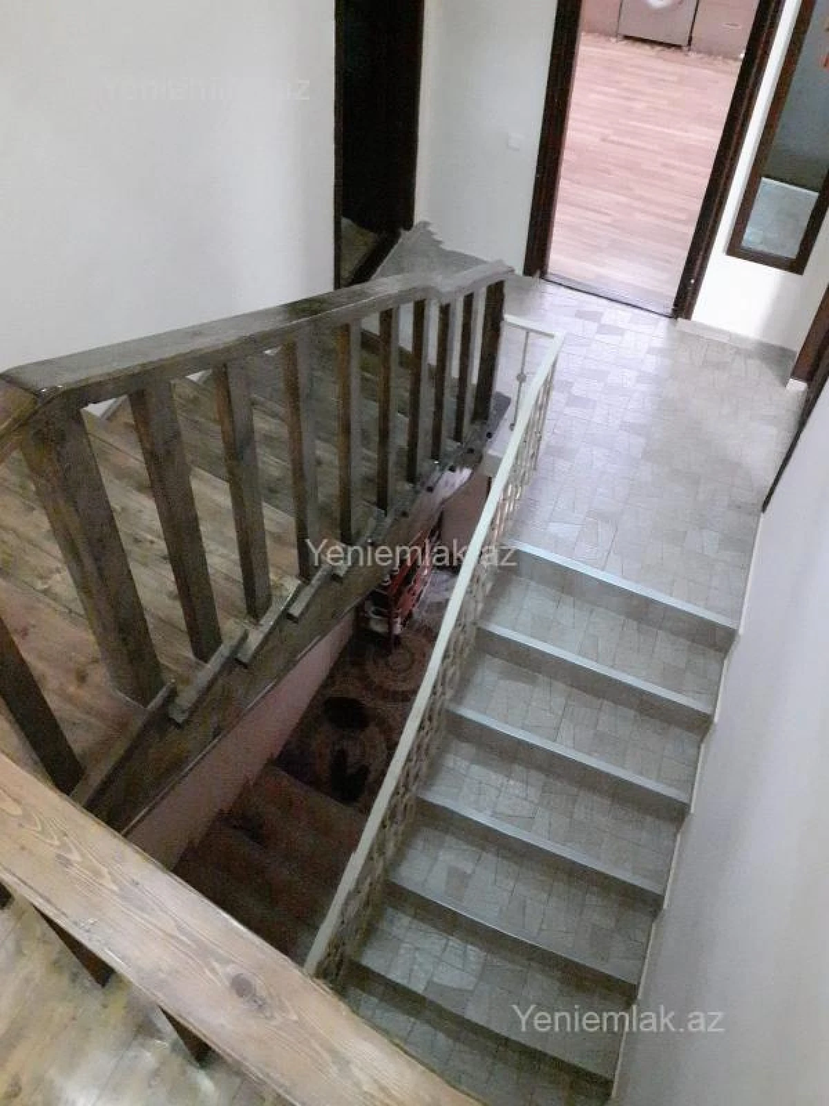 Satılır 11 otaqlı həyət evi 310 m²