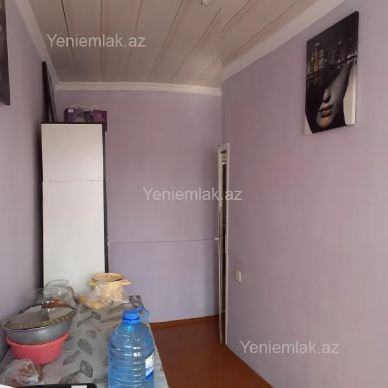 Satılır 11 otaqlı həyət evi 310 m²