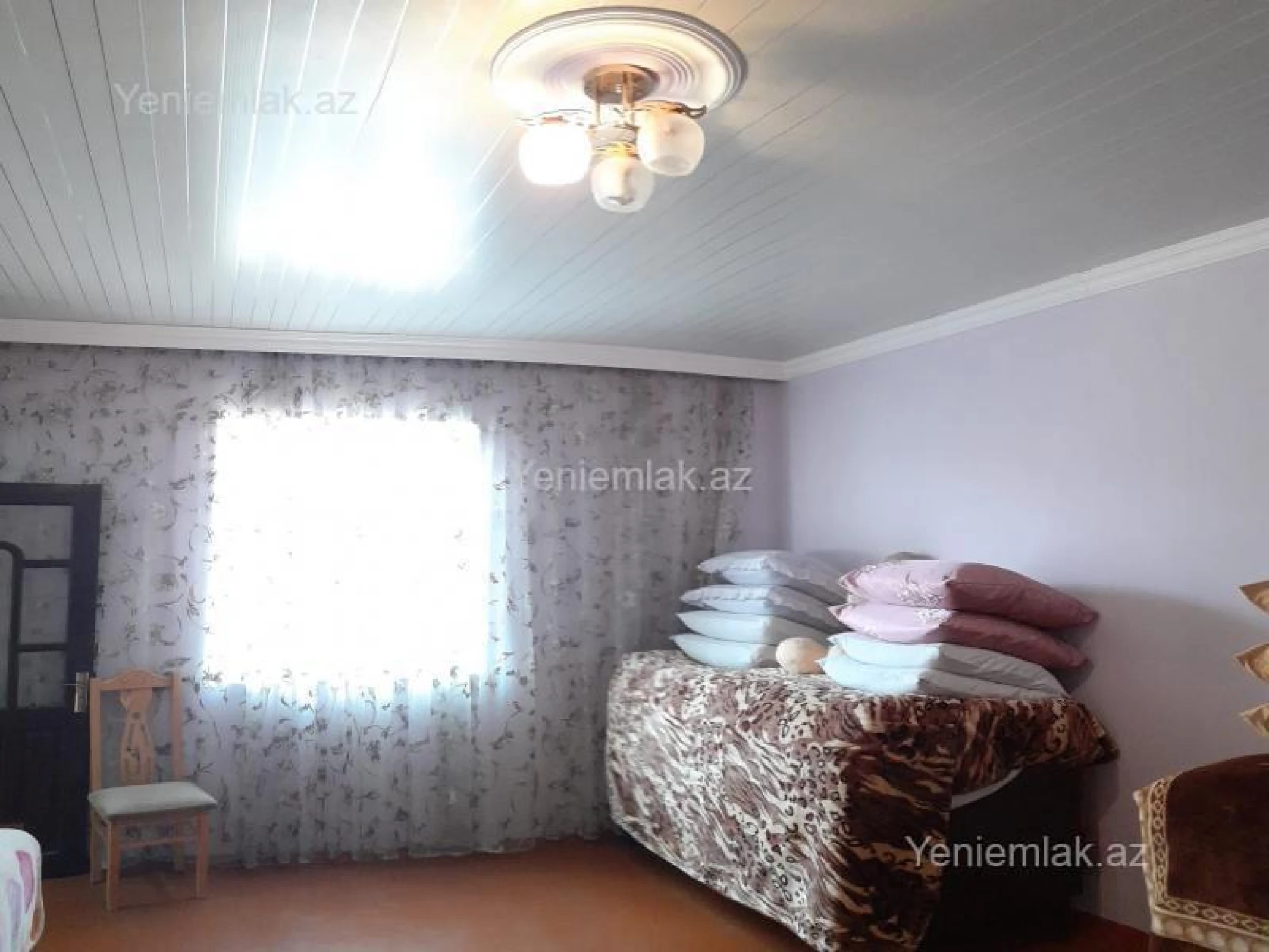 Satılır 11 otaqlı həyət evi 310 m²