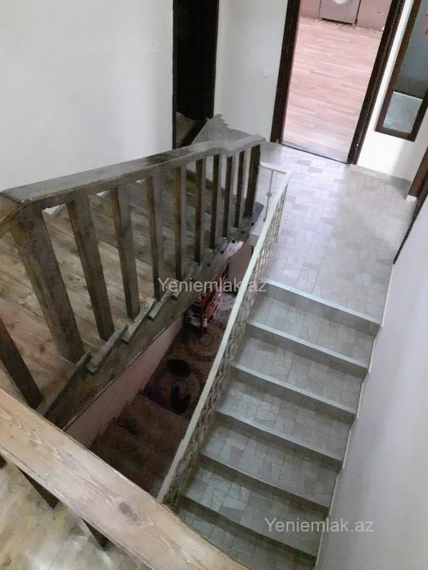 Satılır 11 otaqlı həyət evi 310 m²