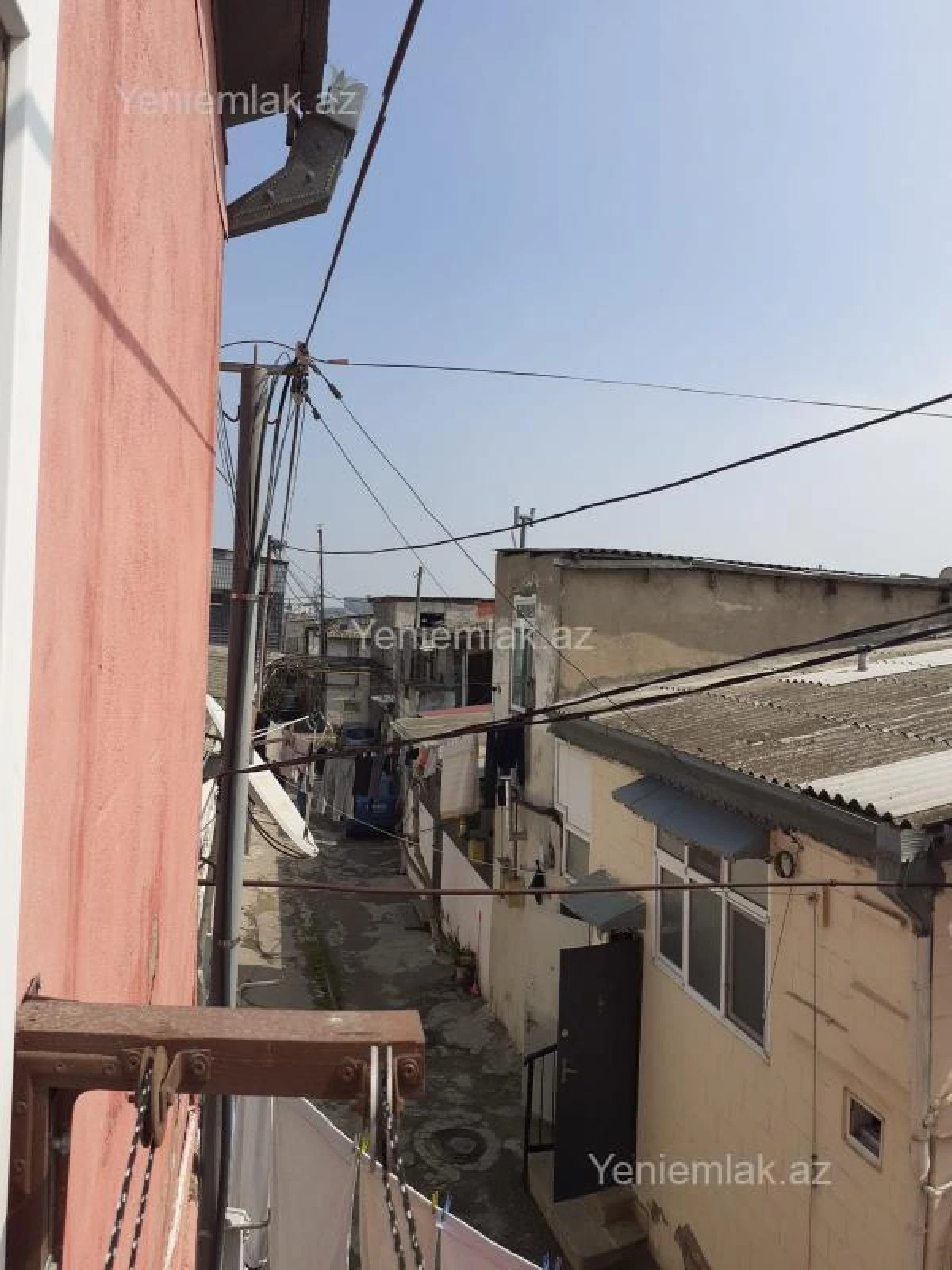 Satılır 11 otaqlı həyət evi 310 m²