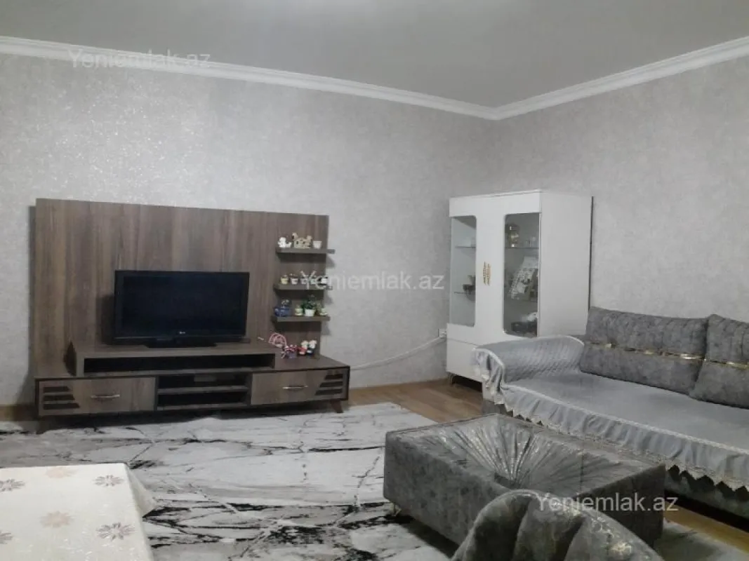 Satılır 11 otaqlı həyət evi 310 m²