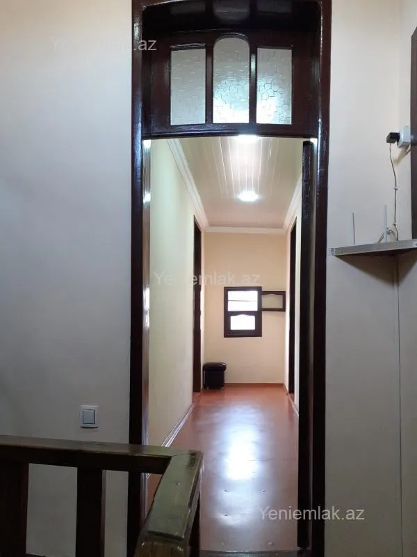 Satılır 11 otaqlı həyət evi 310 m²