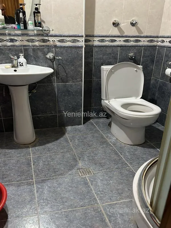 Satılır 4 otaqlı yeni tikili 165 m²