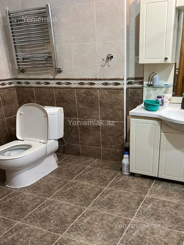 Satılır 4 otaqlı yeni tikili 165 m²