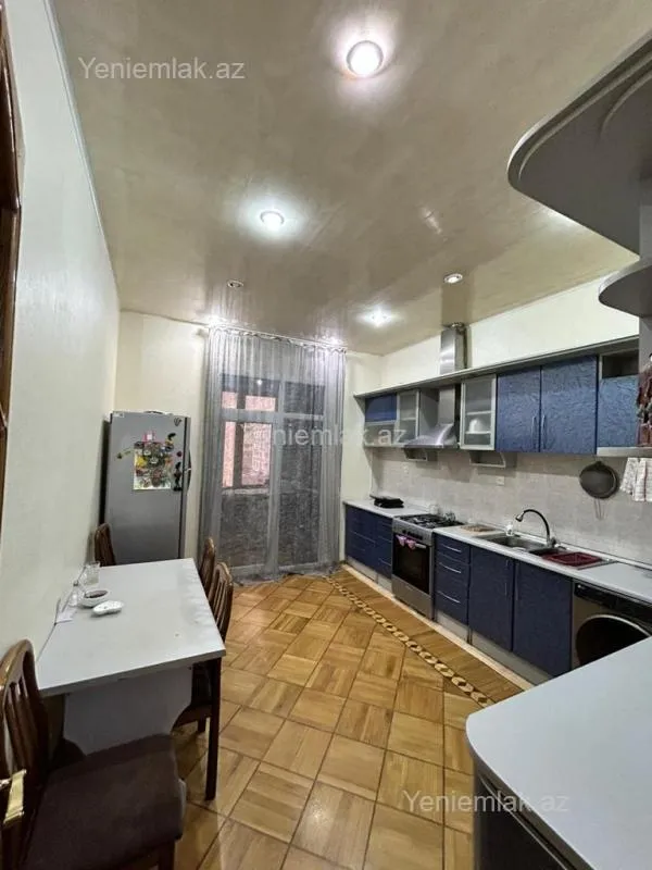 Satılır 4 otaqlı yeni tikili 165 m²