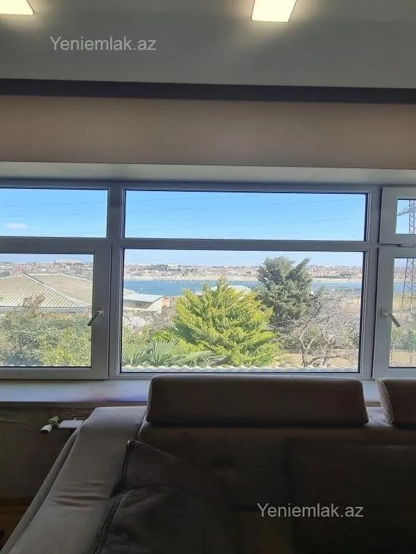 Satılır 10 otaqlı həyət evi 320 m²