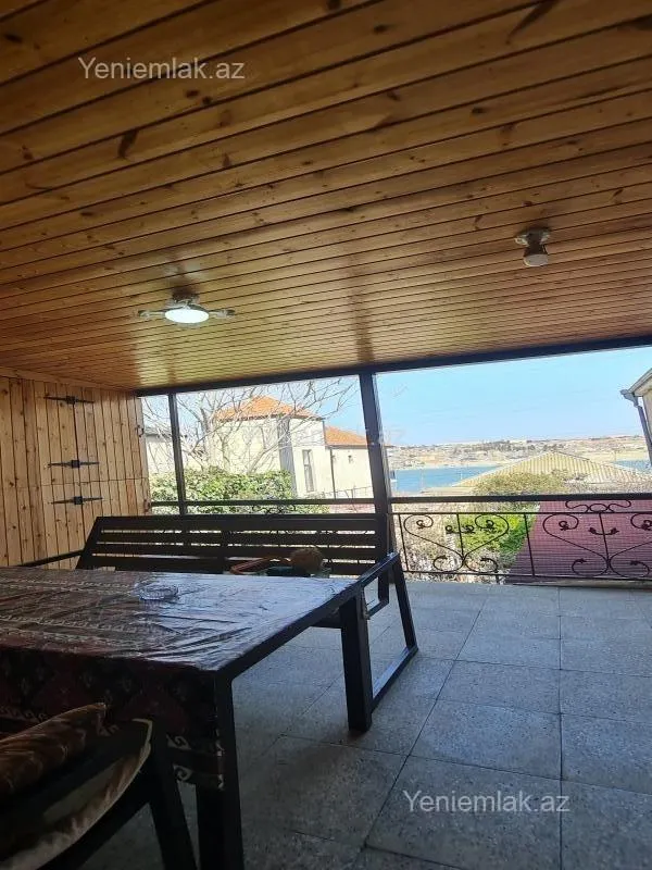 Satılır 10 otaqlı həyət evi 320 m²