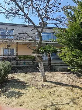 Satılır 10 otaqlı həyət evi 320 m²