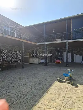 Satılır 10 otaqlı həyət evi 320 m²