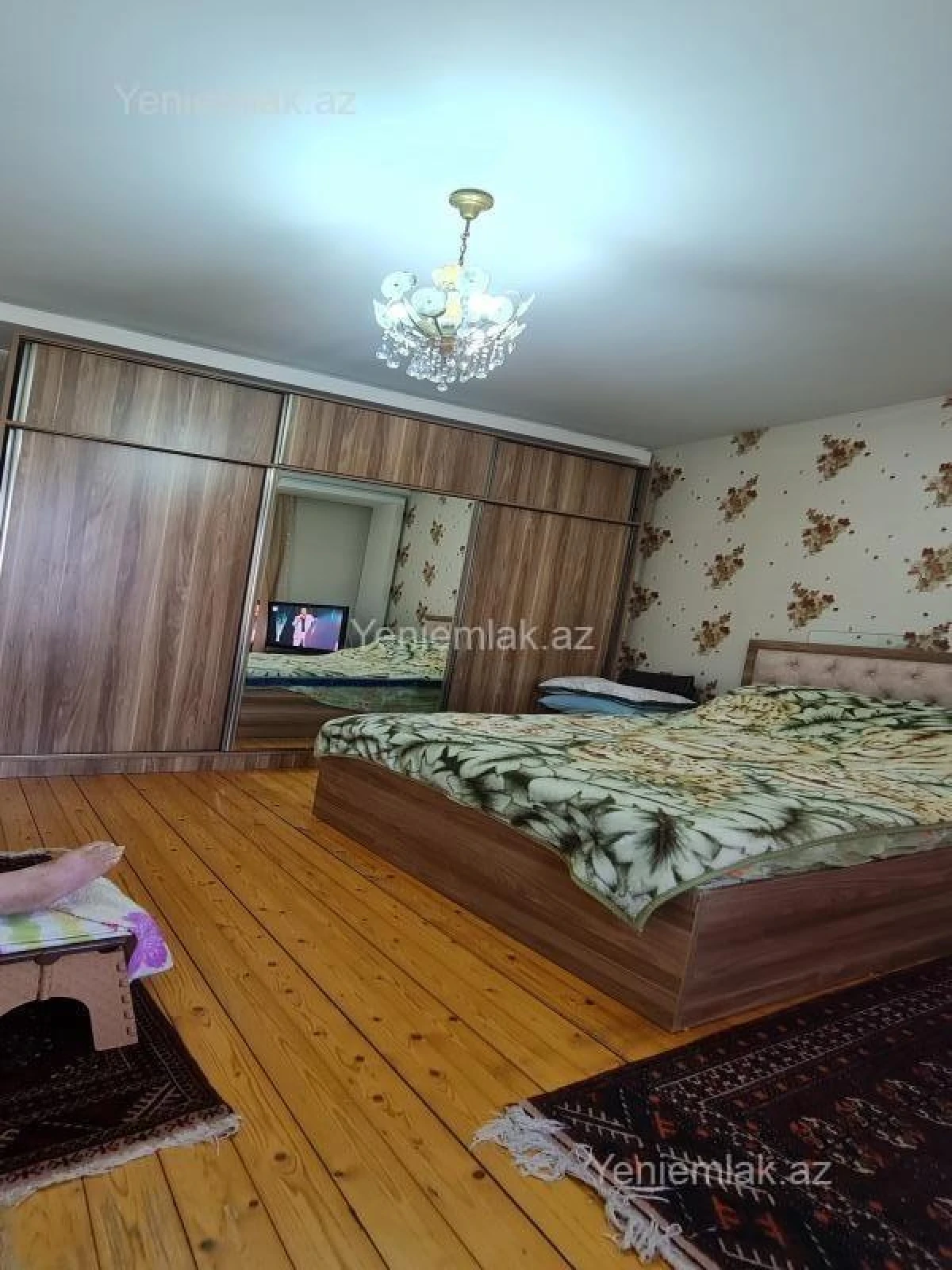 Satılır 10 otaqlı həyət evi 320 m²