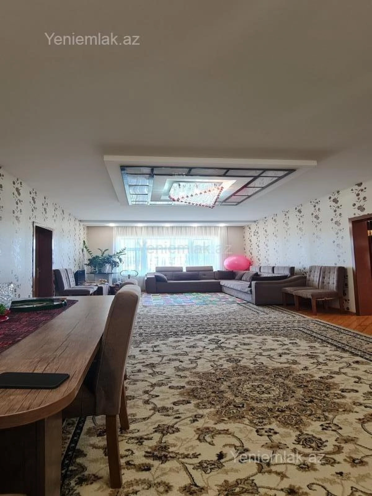 Satılır 10 otaqlı həyət evi 320 m²
