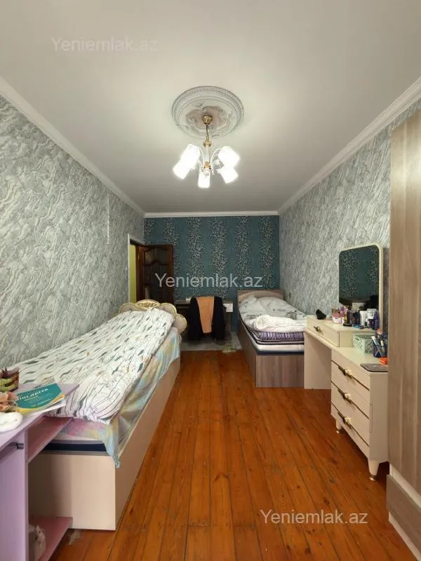 Satılır 3 otaqlı köhnə tikili 91 m²