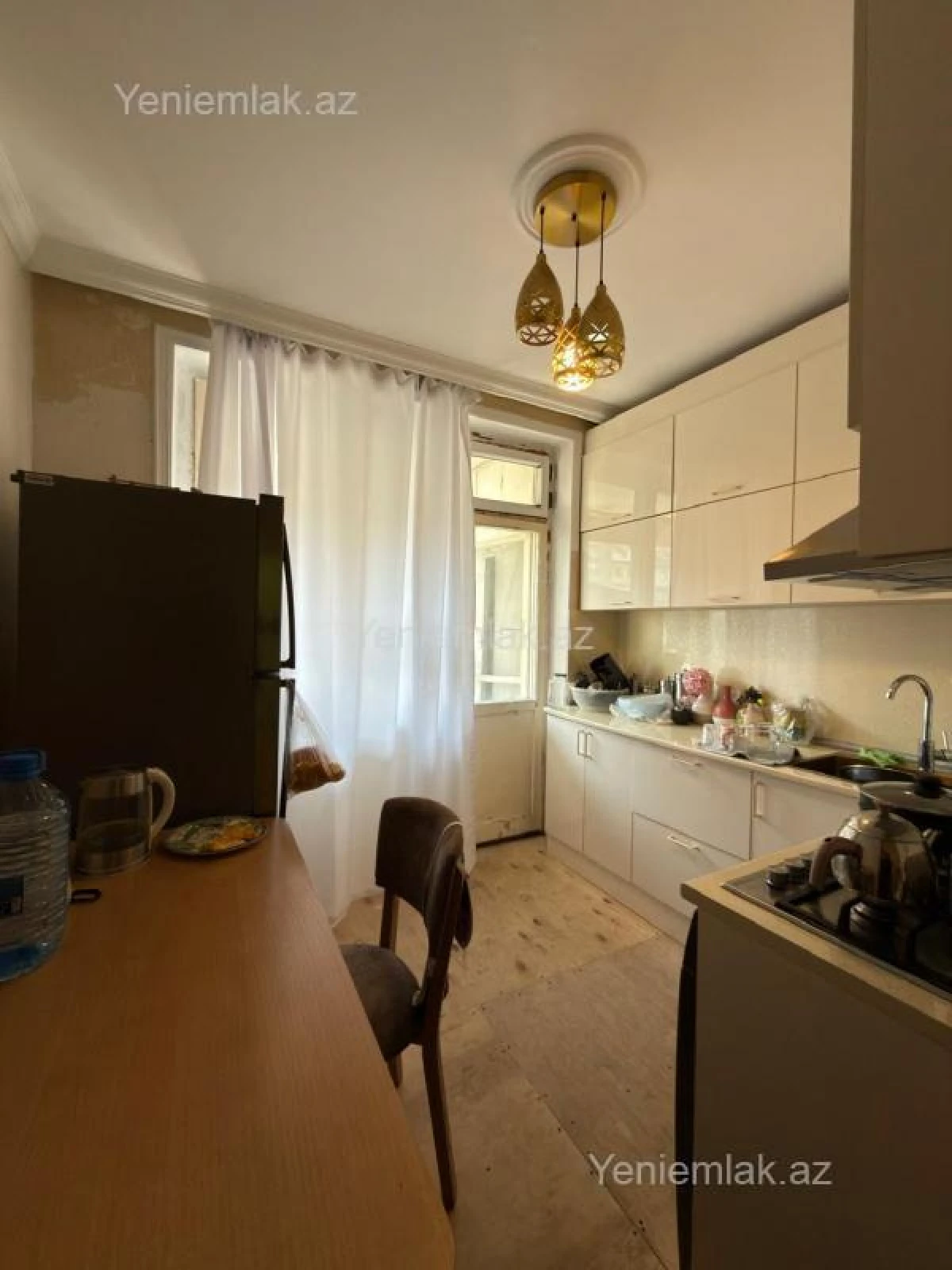 Satılır 3 otaqlı köhnə tikili 91 m²