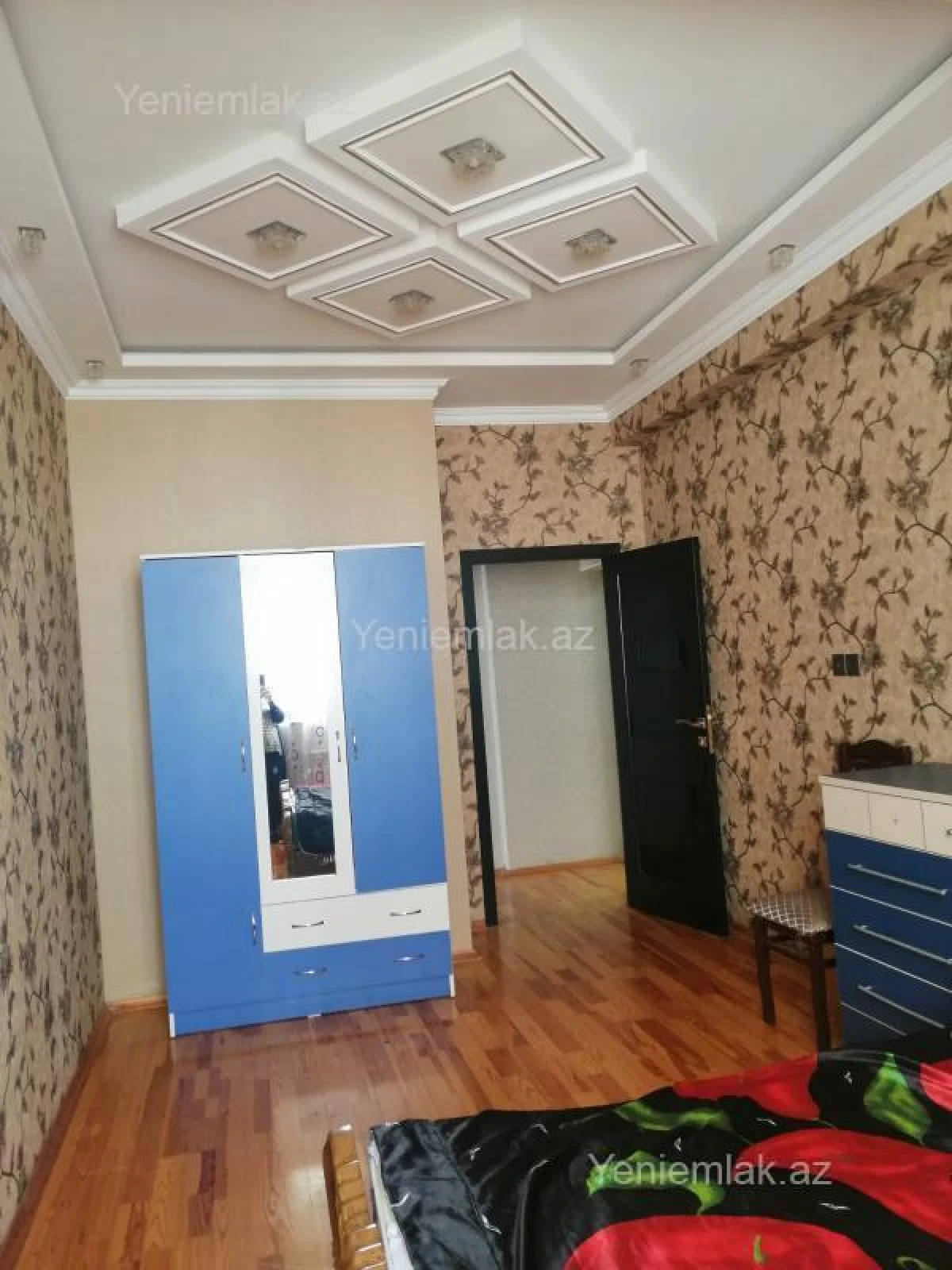 Satılır 3 otaqlı yeni tikili 90 m²