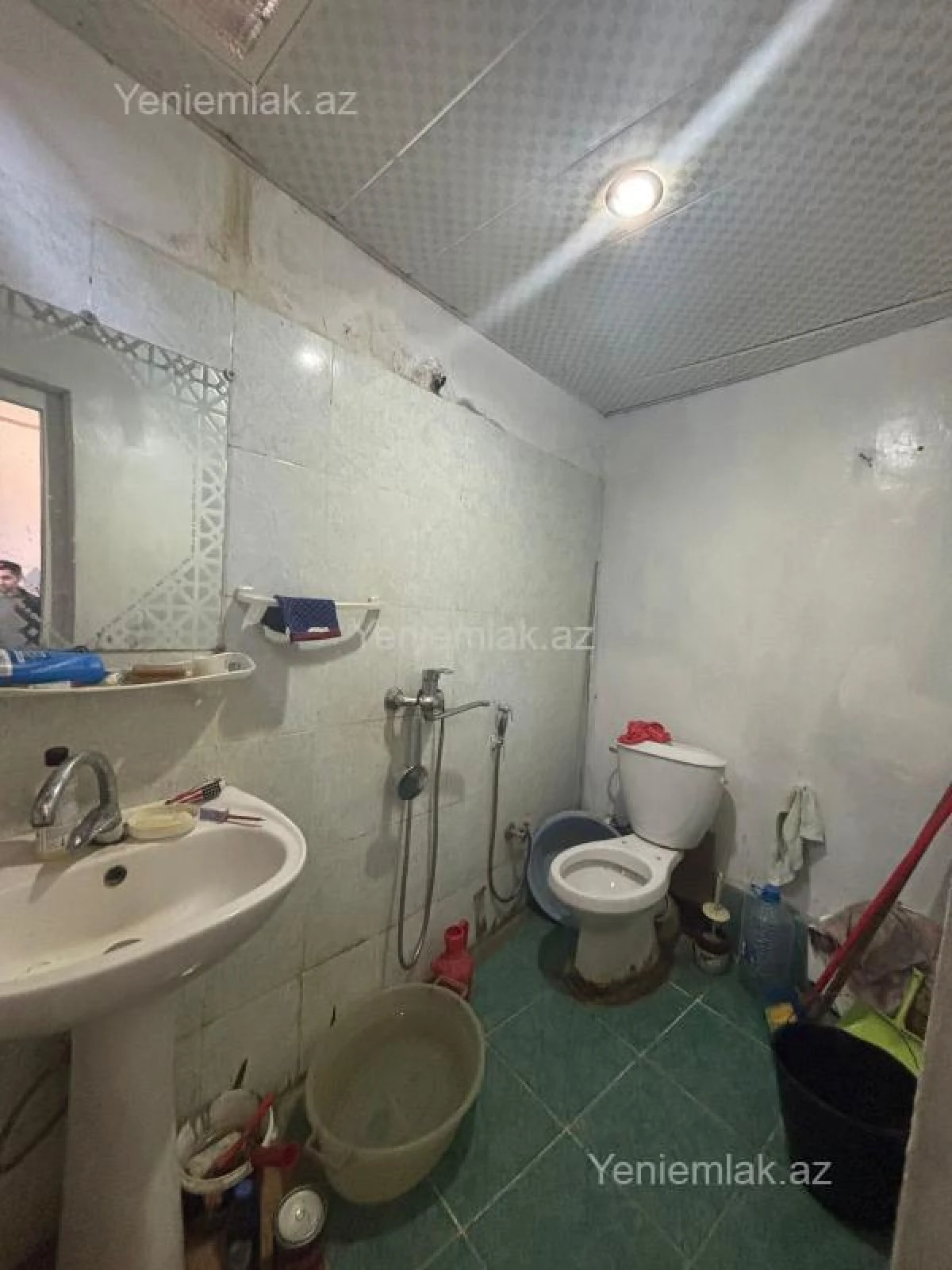 Satılır 2 otaqlı köhnə tikili 45 m²