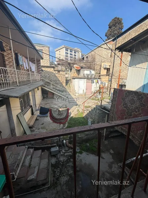 Satılır 2 otaqlı köhnə tikili 45 m²