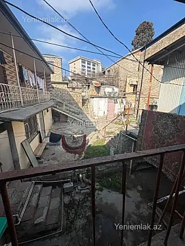 Satılır 2 otaqlı köhnə tikili 45 m²