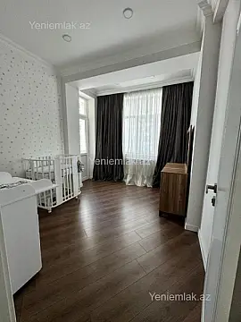 Satılır 3 otaqlı yeni tikili 115 m²
