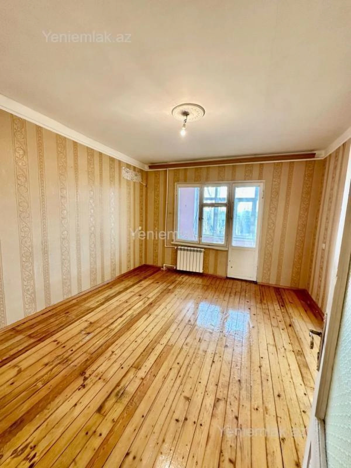 Satılır 3 otaqlı köhnə tikili 80 m²