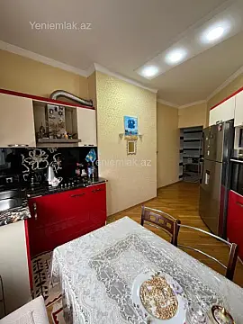 Satılır 3 otaqlı yeni tikili 130 m²