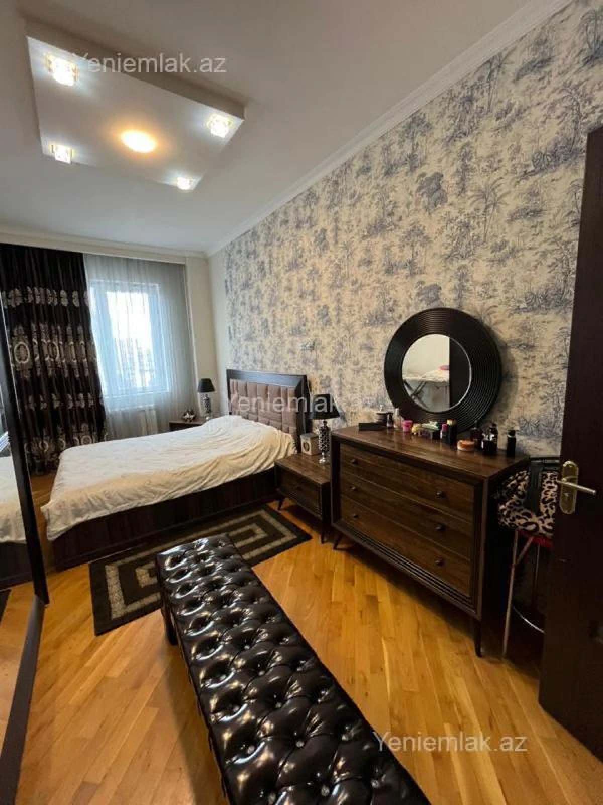 Satılır 3 otaqlı yeni tikili 130 m²