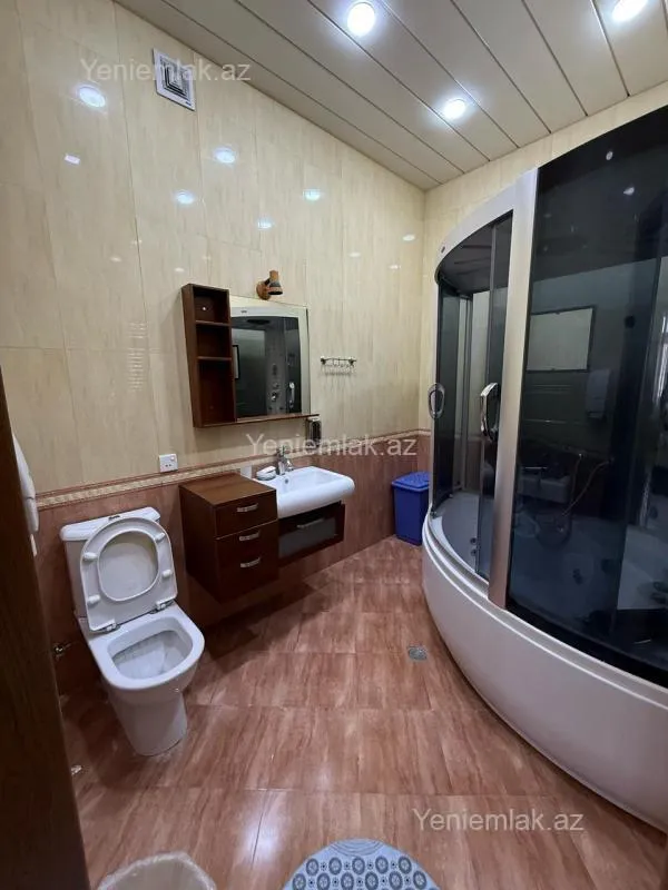 Satılır 3 otaqlı yeni tikili 137 m²