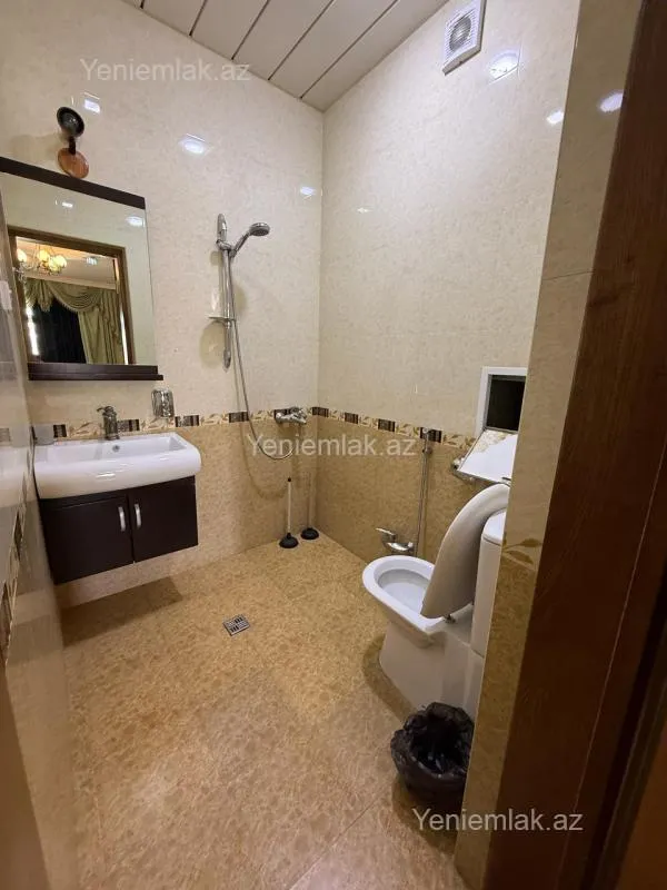 Satılır 3 otaqlı yeni tikili 137 m²