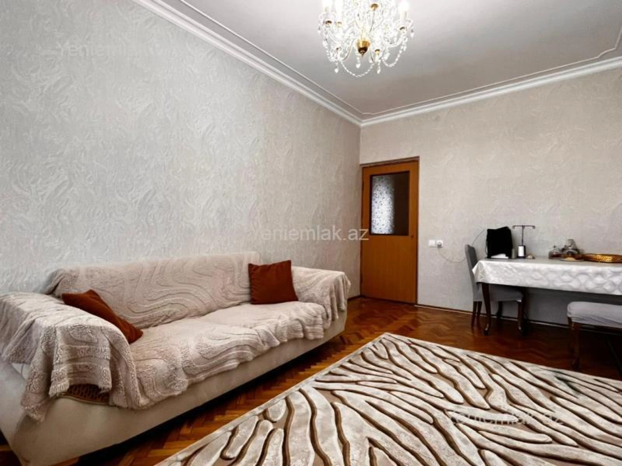 Satılır 2 otaqlı köhnə tikili 62 m²