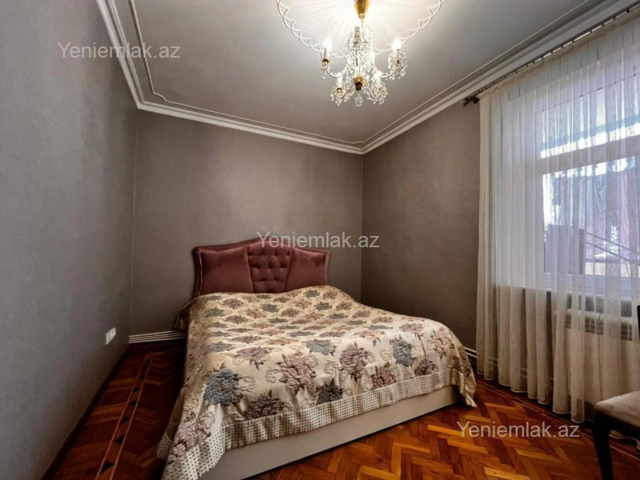 Satılır 2 otaqlı köhnə tikili 62 m²