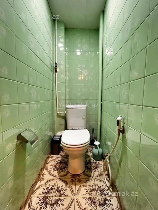 Satılır 2 otaqlı köhnə tikili 62 m²