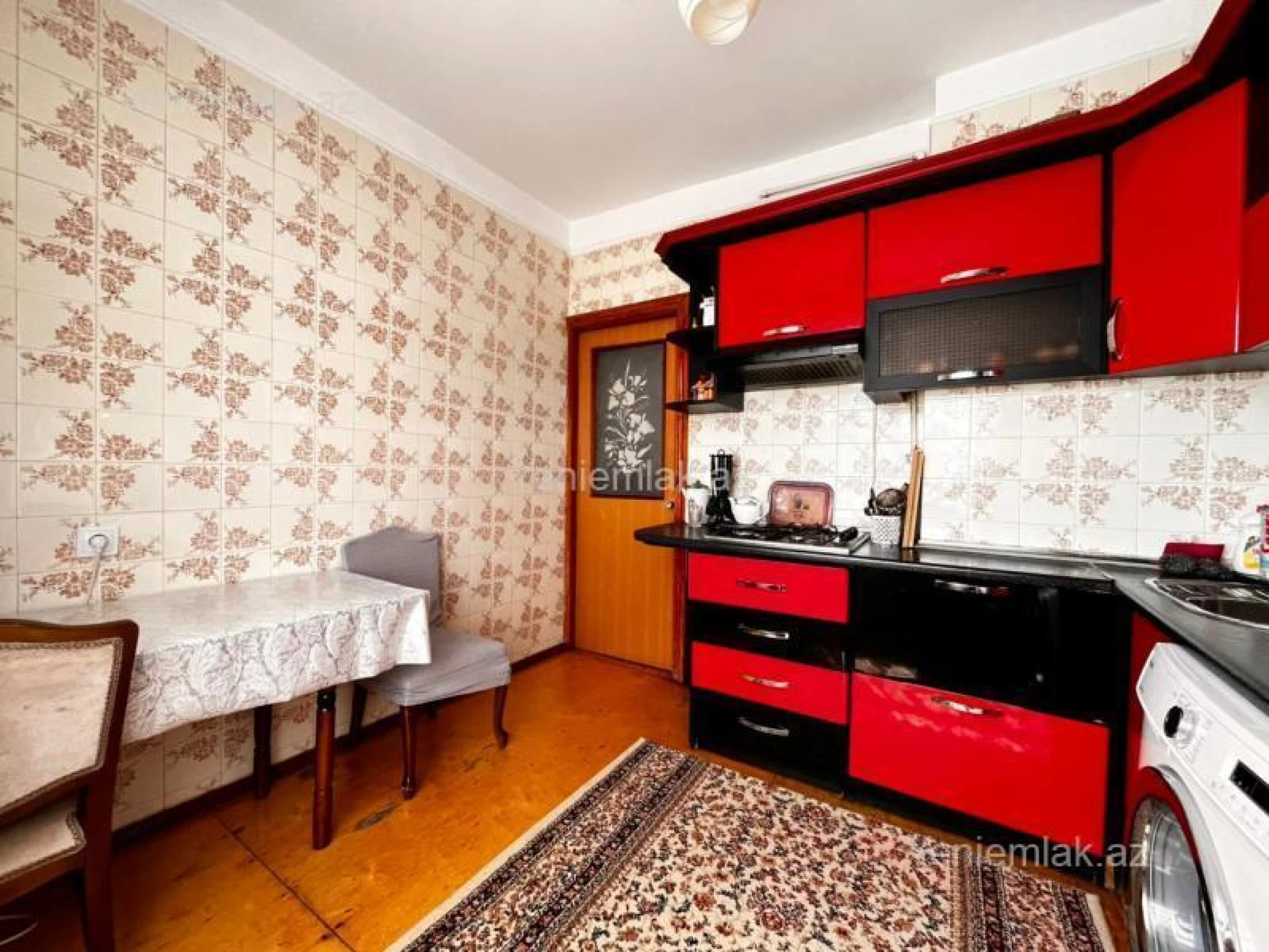 Satılır 2 otaqlı köhnə tikili 62 m²