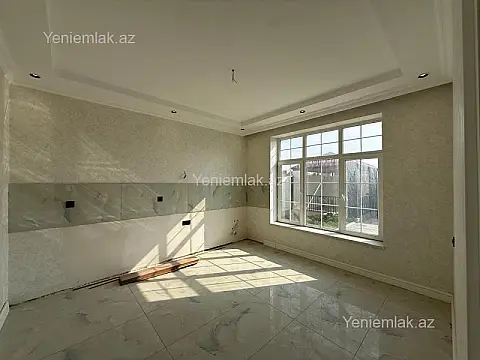 Satılır 5 otaqlı həyət evi 180 m²